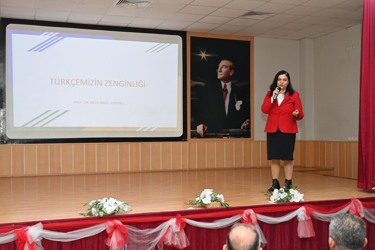 Aydin_MEM's tweet photo. ▪️Müdürümüz @ekicis20, "#DilimizinZenginlikleri " projesi kapsamında Adnan Menderes Üniversitesi Öğretim Üyesi Prof. Dr. Bilge AYRANCI’nın “Türkçemizin Zenginliği” konulu konferansına katıldı ve açılış konuşması yaptı.

Dilimizin zengin mirasını koruma ve gelecek nesillere aktarma konusundaki kararlılığımızı vurgulayan Müdürümüz, Türkçemizin ifade gücü ve kültürel zenginliklerimizin önemine dikkat çekti.

@tcmeb @ekicis20