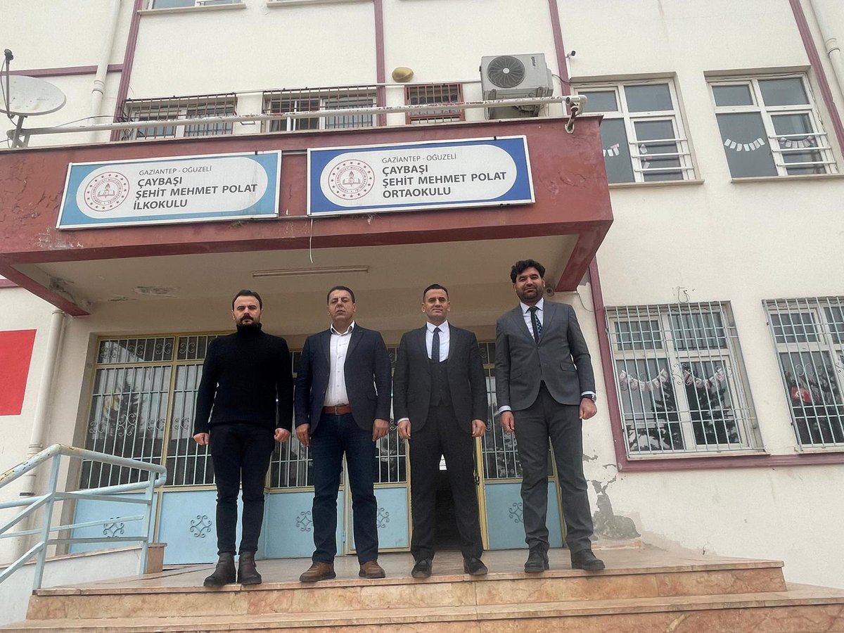 Oguzeli_mem's tweet photo. İlçe Milli Eğitim Müdürümüz Mustafa BOZGEYİK ve Şube Müdürümüz Ercan POLAT Çaybaşı Şehit Mehmet Polat İlk/Ortaokulunu ziyaret ederek öğretmenlerimiz ve yöneticilerimizle bir araya geldi.

📍Çaybaşı Şehit Mehmet Polat İlk/Ortaokulu 
@Gaziantep_MEM 
@MustafaBozgyk27 
@Ercanpolat002 https://t.co/zVtMUfH4fe