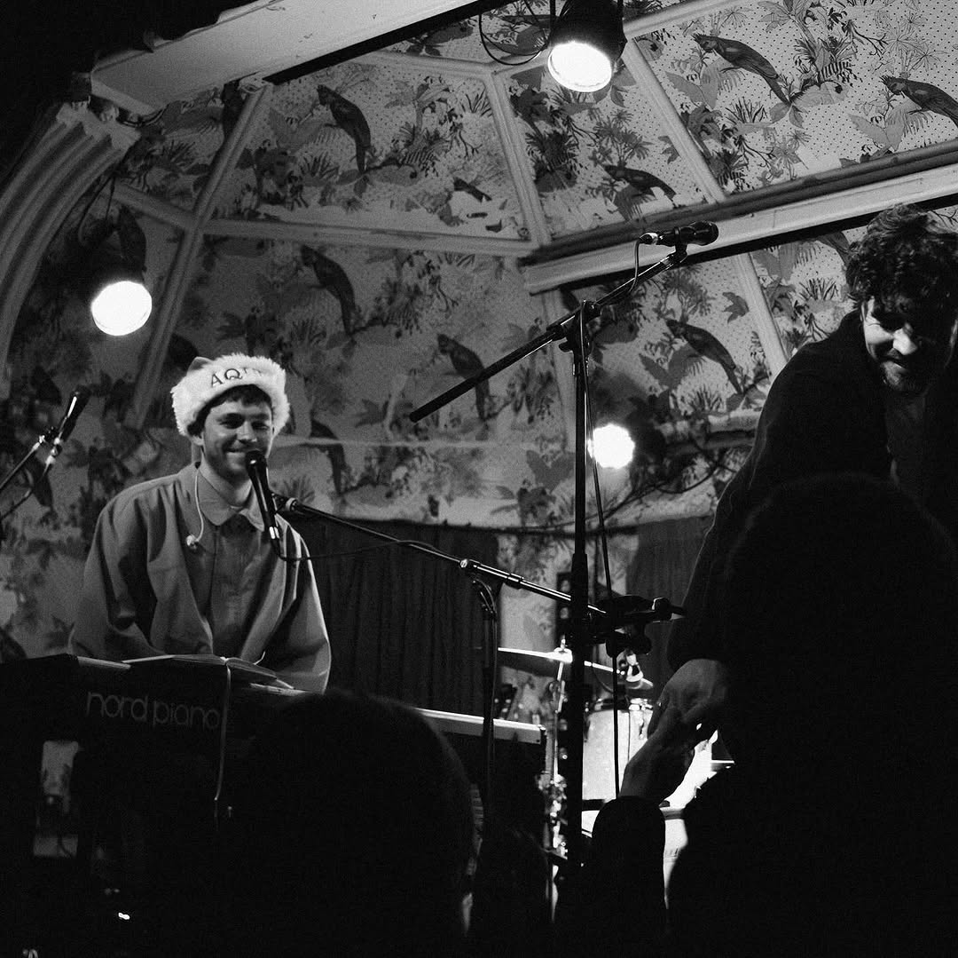Manchester. We’ve just about recovered.

Thank you so much to all of you that came out to the shows 🫶

A dream ending to the year for both of us.

Love to <a href="/lucyblue/">lucy blue</a> for joining us
📸- Lily Ajaib
