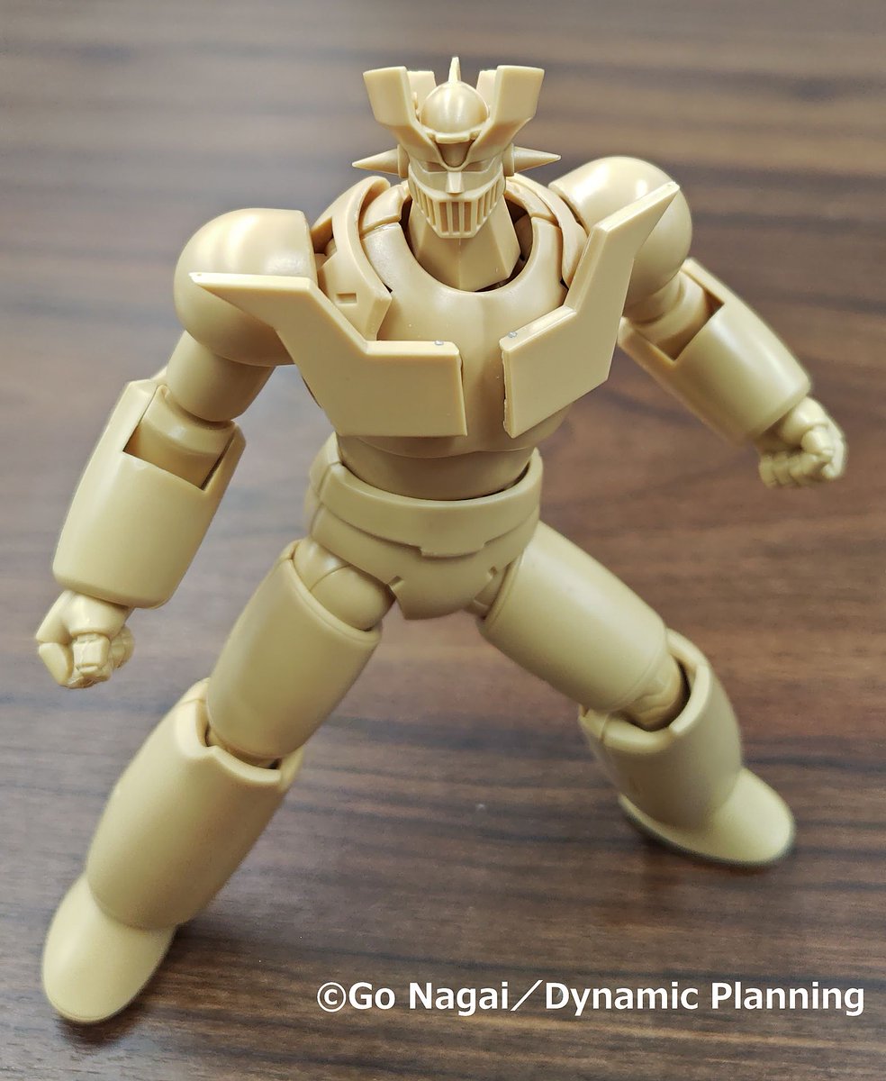 本日、大阪の門真市にある海洋堂さんまで伺い、リボルテック