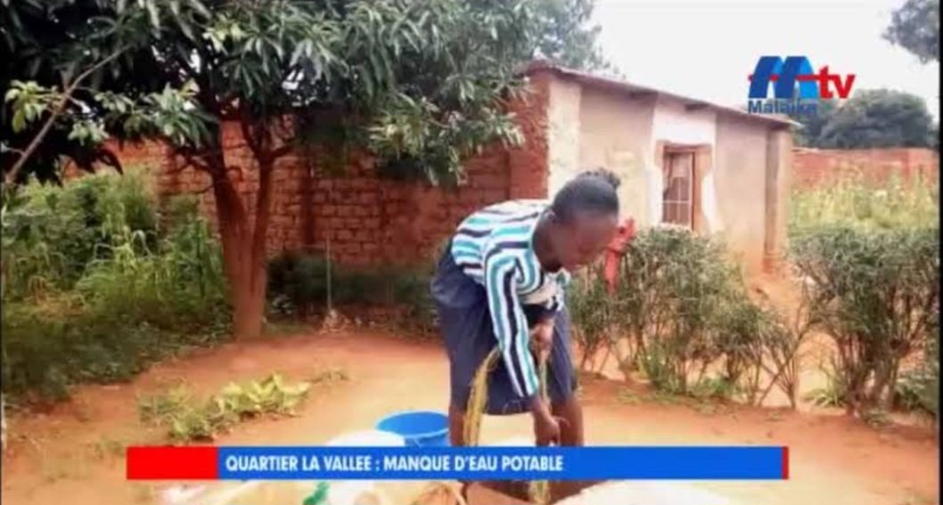 JOpposants's tweet photo. C/#ANNEXE Q/#LA_VALLÉE pas d'eau potable,ni électricité,ni route,insécurité n'a parlons pas Mr le gouverneur @JacquesKyabula Êtes-vous au courant ? https://t.co/QcxL9kkWOW
