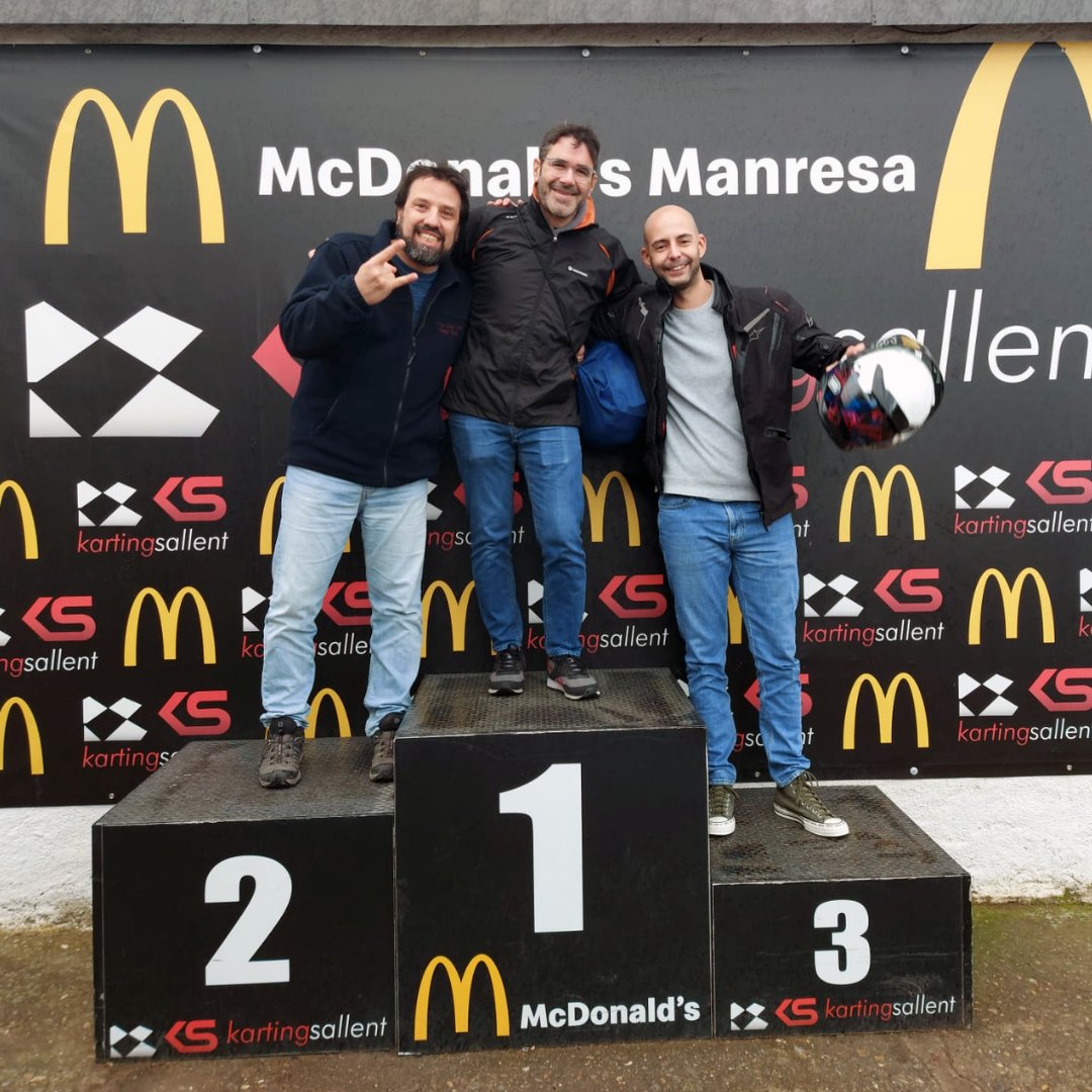 SMI2000sl's tweet photo. ¡Como cada año, SMI2000 celebró el pasado jueves una jornada llena de actividades! Comenzamos con una carrera en @karting.sallent , luego disfrutamos de una comida en @lamasiasallent, y terminamos con unas increíbles partidas de realidad virtual en @ZeroLatencyES https://t.co/bqp16gbxas