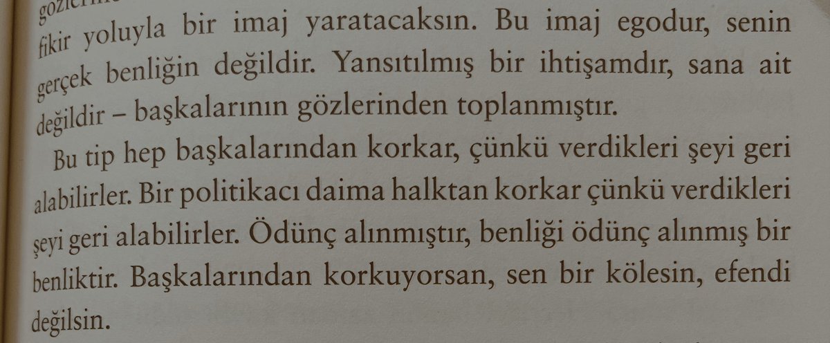Diogenes başkalarından korkmaz. Ondan hiçbir şeyi geri alamazsın çünkü o hiçbir şeyi ödünç almamıştır o bir benliğe sahiptir, İskender ise egoya sahiptir. Benlik ve ego arasındaki fark budur. - ego ödünç alınmış bir kişiliktir. Benlik ise gerçek varlığın, sana aittir.
“Boş Kayık”