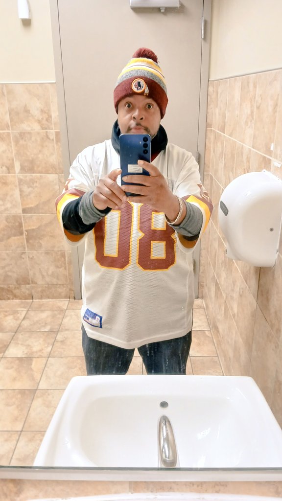LeCountB's tweet photo. Good Morning and Happy #VictoryMonday @CountDaddyPro!! #WASvsNO #HTTC #LeftHandUp #RaiseHail https://t.co/JVaxapoM38