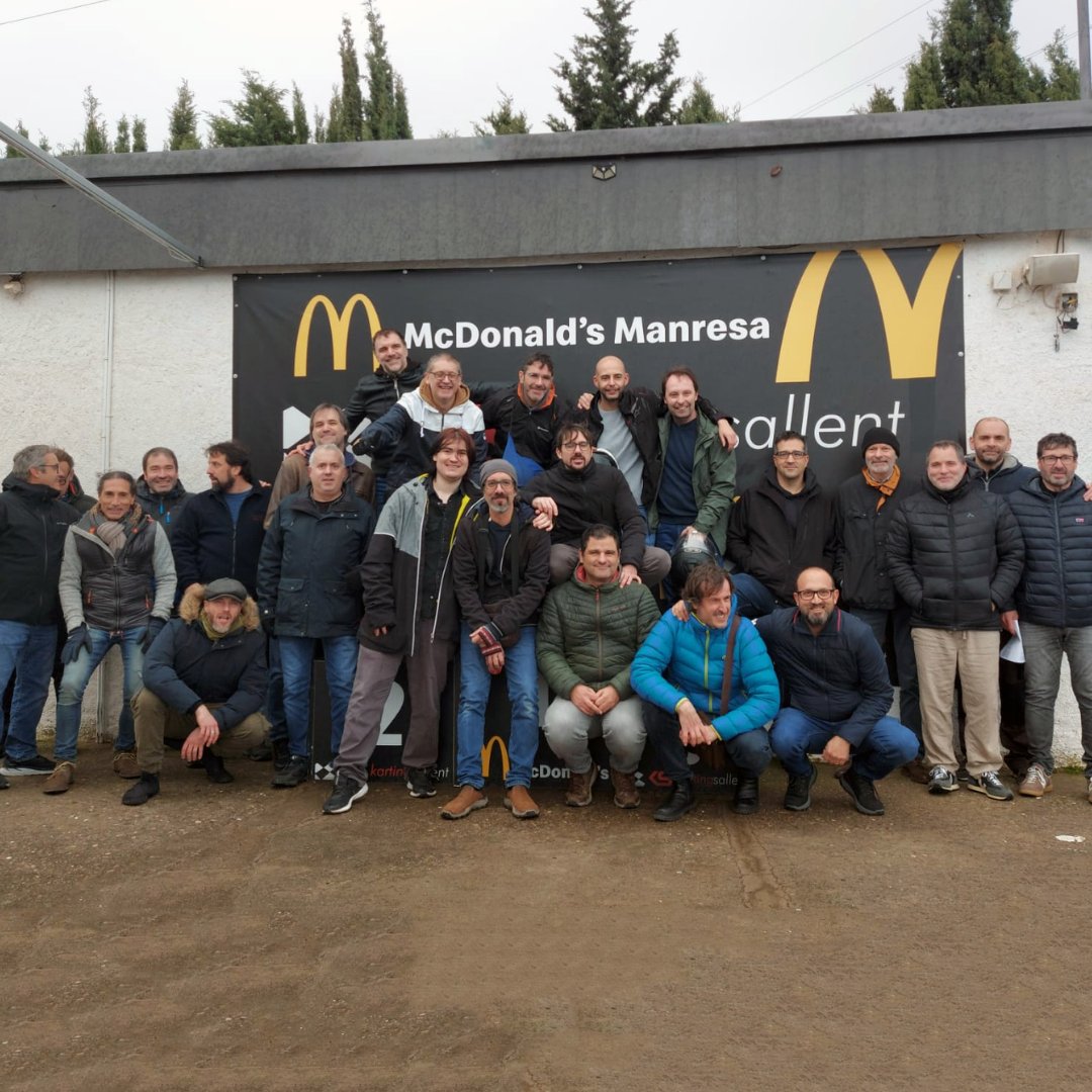SMI2000sl's tweet photo. ¡Como cada año, SMI2000 celebró el pasado jueves una jornada llena de actividades! Comenzamos con una carrera en @karting.sallent , luego disfrutamos de una comida en @lamasiasallent, y terminamos con unas increíbles partidas de realidad virtual en @ZeroLatencyES https://t.co/bqp16gbxas