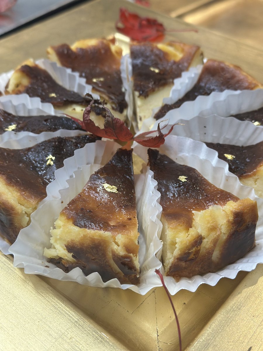pr_haru_'s tweet photo. 今日は会社の忘年会です！！バスクチーズケーキうまうまです🙌 https://t.co/waB6BmFBOv