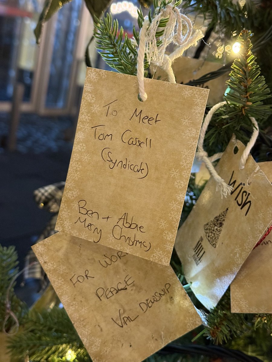 BenG_1995's tweet photo. @Syndicate Manchesters Christmas market wishing tree, they say wishes come true 😅 https://t.co/VZZa1aQ4vl