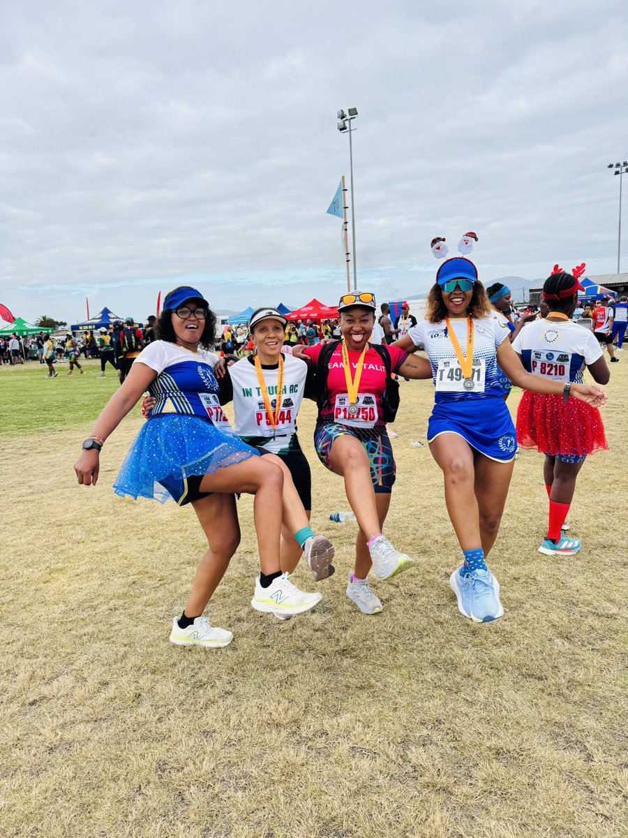 Devandy10's tweet photo. @gugsathletics Reconciliation Run was such a vibe 🖤🧡🙌🏽🏃🏽♀️
@Vitality_SA 💕
#IPaintedMyRun
#TrapnLos
#Run4Unity
#Dynamite https://t.co/g4jN3wRmun