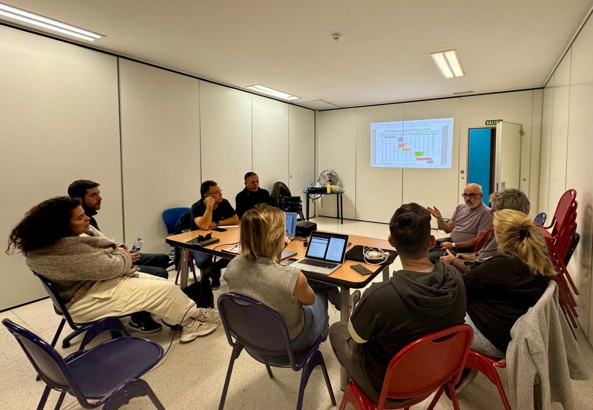 aytoelrosario's tweet photo. 🗣️ La comisión del Consejo Municipal de #ParticipaciónCiudadana se reunió por última vez este 2024 para debatir las acciones a realizar el próximo año. https://t.co/1ob1tOy2dj