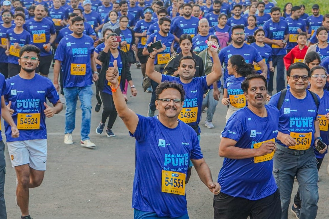 bajajlife_in's tweet photo. 🏃♂️ 17,000 runners, 17,000 winners! 🏅
The Bajaj Allianz Pune Half Marathon 2024 wasn’t just a race; it was a celebration determination, and passion. Each step taken, each milestone crossed, and each goal achieved reminded us what it truly means to keep our #GoalsInMotion. https://t.co/AaW2qy2ZP5