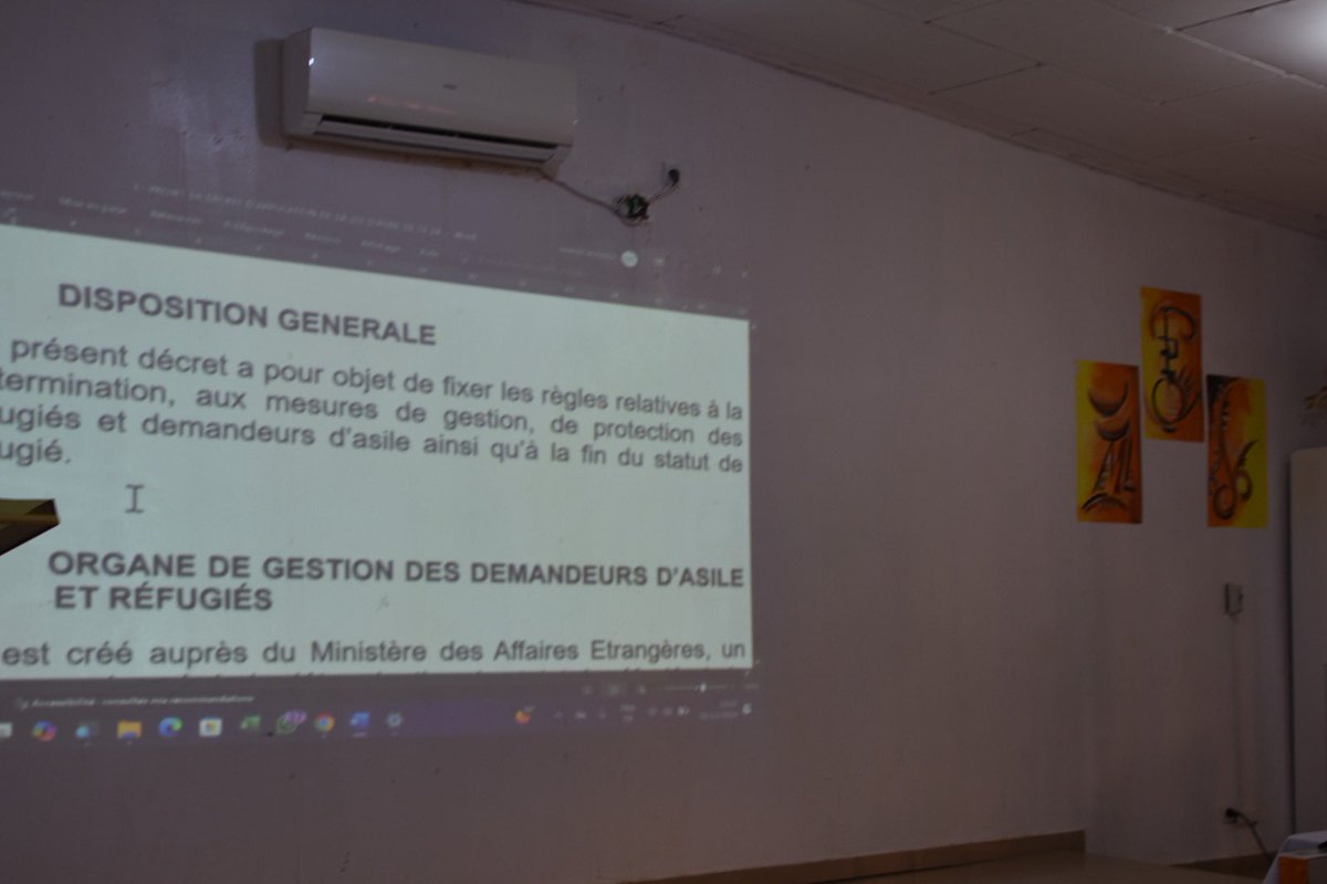 daaraciv's tweet photo. S.E.M. @EmmanuelFiegolo , Directeur de la DAARA, a participé, les 11 et 12 décembre 2024, à Grand-Lahou, à un atelier de rédaction du Décret d'application de la Loi N°2023-590 du 07 juin 2023 portant statut de réfugié. A l'issue des travaux,  les délegués ont adopté le projet de décret.
