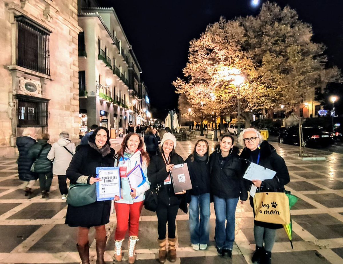 ❤️🐂 ¿Aún no te has unido a las recogidas de firmas de #NoEsMiCultura?

📸 En las imágenes aparece el incansable voluntariado de Granada, un equipo que también está dando todo para que la tauromaquia deje de estar protegida por ley en España.

🔥 ÚNETE: Noesmicultura.org/voluntariado