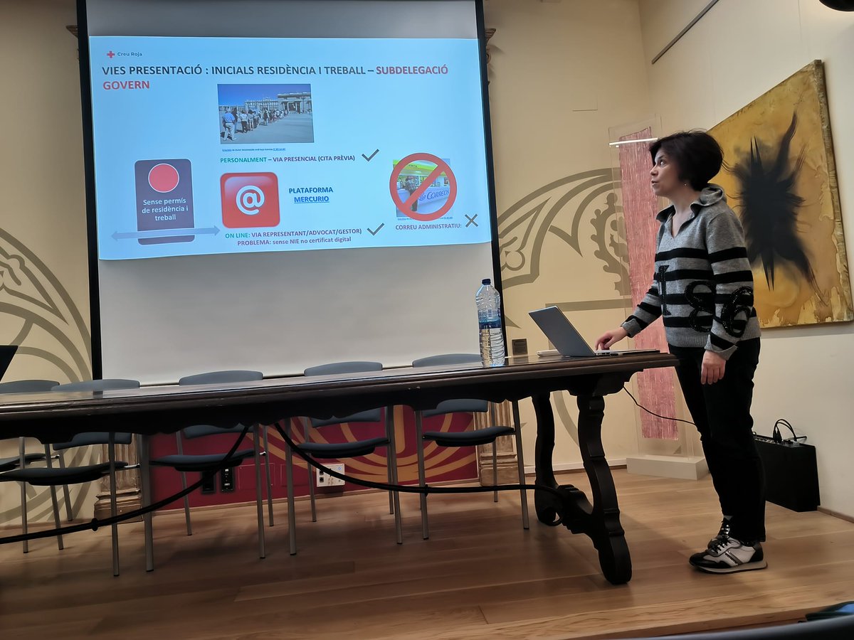 Creu Roja Girona (@creurojagirona) on Twitter photo Des del Programa d’Acollida Integral a Persones Immigrades, hem col·laborat amb el <a href="/CbsRipolles/">CbsRipolles</a> i <a href="/StJoanAbadesses/">StJoanAbadesses</a> en el cicle sobre el Dia Internacional de les persones migrants amb una xerrada sobre les vies de regularització administrativa.
Amb el suport de <a href="/igualtatcat/">Igualtat i Feminisme</a>. Des del Programa d’Acollida Integral a Persones Immigrades, hem col·laborat amb el <a href="/CbsRipolles/">CbsRipolles</a> i <a href="/StJoanAbadesses/">StJoanAbadesses</a> en el cicle sobre el Dia Internacional de les persones migrants amb una xerrada sobre les vies de regularització administrativa.
Amb el suport de <a href="/igualtatcat/">Igualtat i Feminisme</a>.