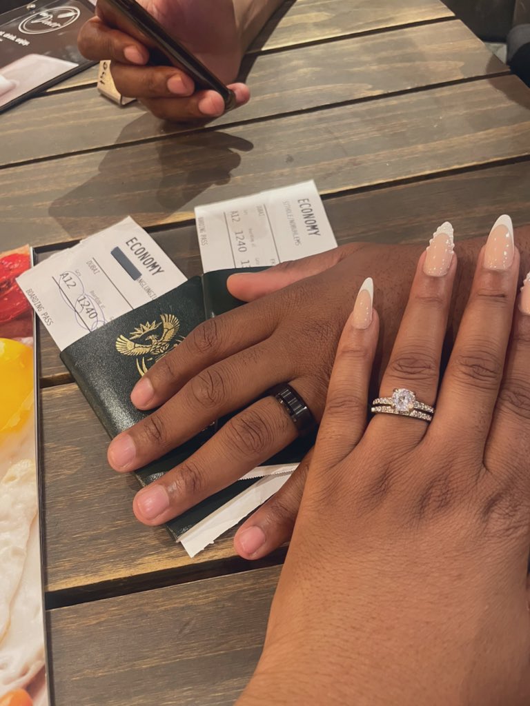 BeautyJobe_'s tweet photo. With my Husband🤭🥰 https://t.co/pYi2uL1Z2Q