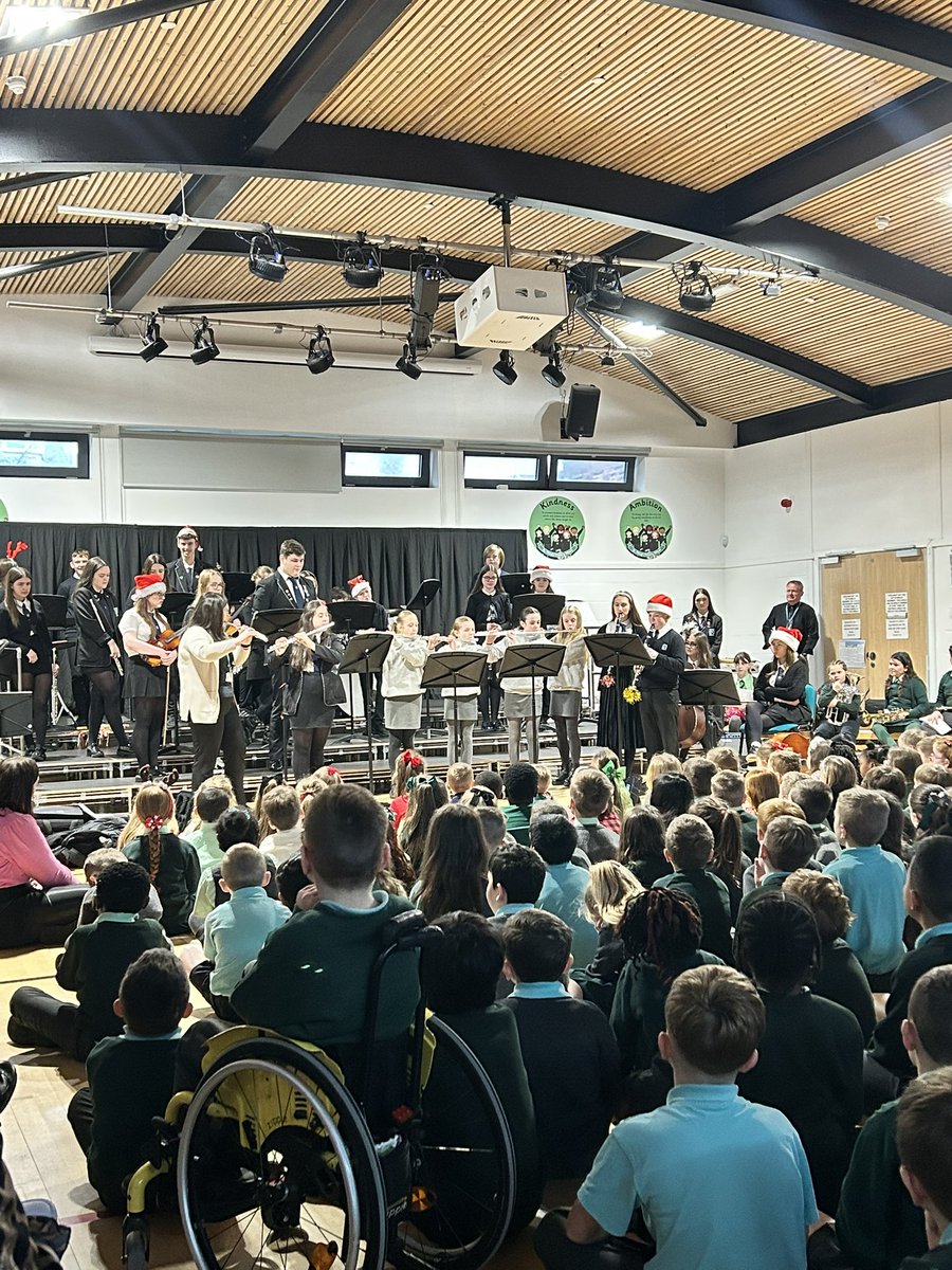 StMarysPS14's tweet photo. Great start to our last week having a visit from @ndhs1 musicians performing for us! Some of our musicians played for us too👏 https://t.co/klhW7Kniu5