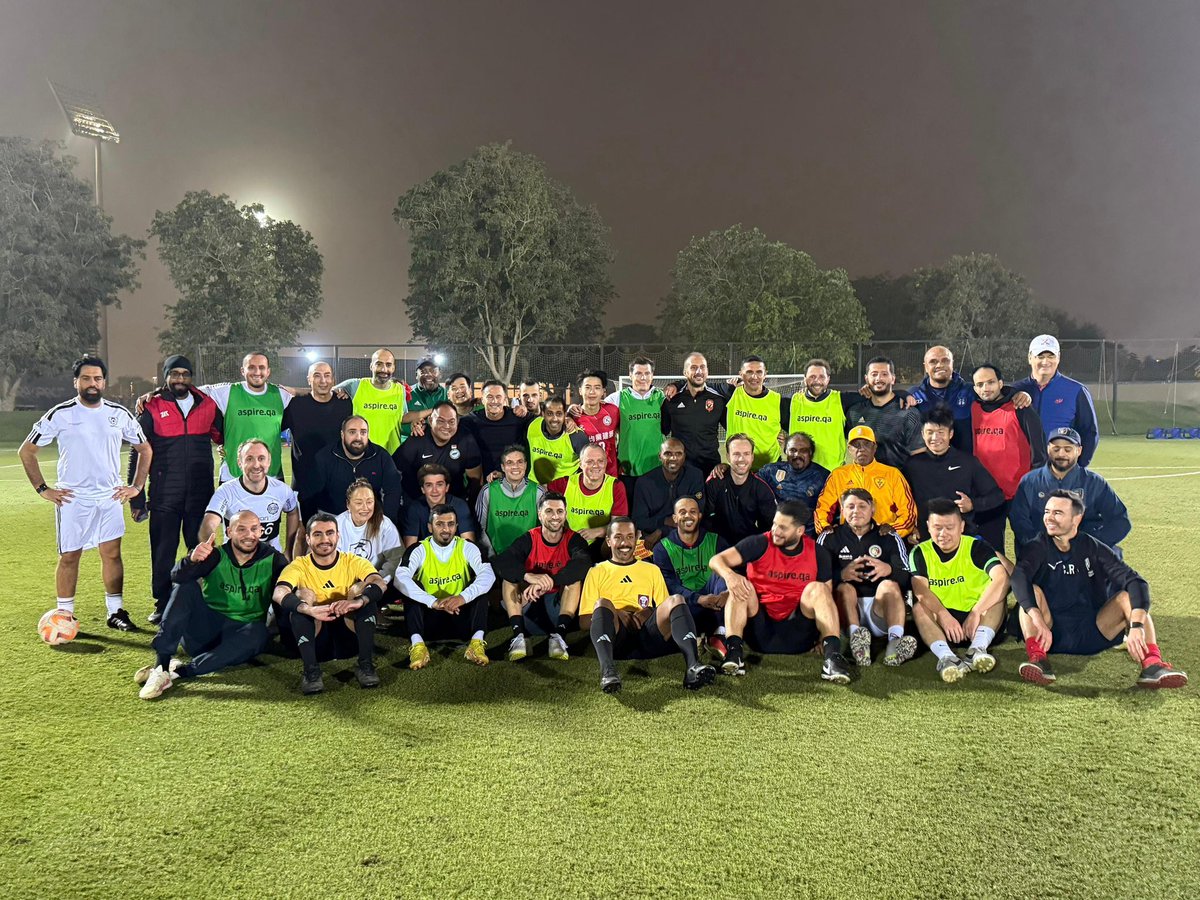 TanKeslerHCAFC's tweet photo. Gathered with friends and colleagues from all over the world of football in Qatar .⚽️
#fifaclubmanagementdiploma #fifaclubmanagement #fifanetwork #fifaclubmanagementnetwork https://t.co/aZrvip25Xu