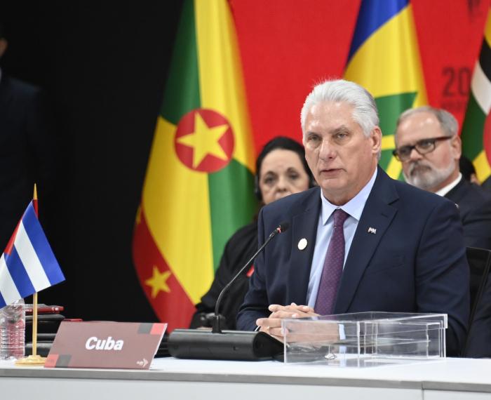 MinfarC's tweet photo. #Cuba no faltará jamás a la causa de la integración americana.
...sueños y proyectos que Fidel y Chávez impulsaron y concretaron como nadie desde los tiempos de Bolívar... https://t.co/zOJUc58dTA