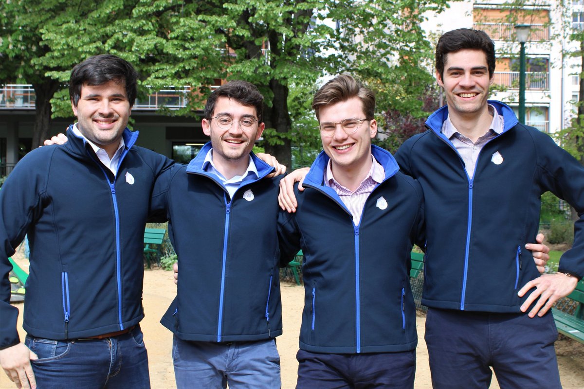 VilleSaintCloud's tweet image. (...) finale #madein92, ont remporté le 🥇 PRIX CRÉATION SOCIALE ET SOLIDAIRE et le prix du public lors de la finale lundi 9 décembre à Montrouge.

👉 À découvrir dans le Saint-Cloud magazine de décembre : tinyurl.com/mvwywwxz
#saintcloudentreprises #ColombAge #saintcloud