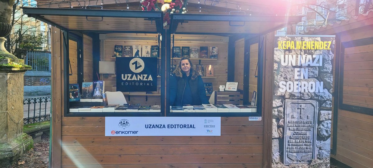 🎄 Ya estamos en el Parque de La Florida de Vitoria-Gasteiz y estaremos aquí hasta el domingo 22 de diciembre. Nuestra caseta está junto a la Casa de Cultura Ignacio Aldecoa y tenemos todos los libros de nuestras autoras, por supuesto. Esta Navidad regala libros de Uzanza 🔥💜