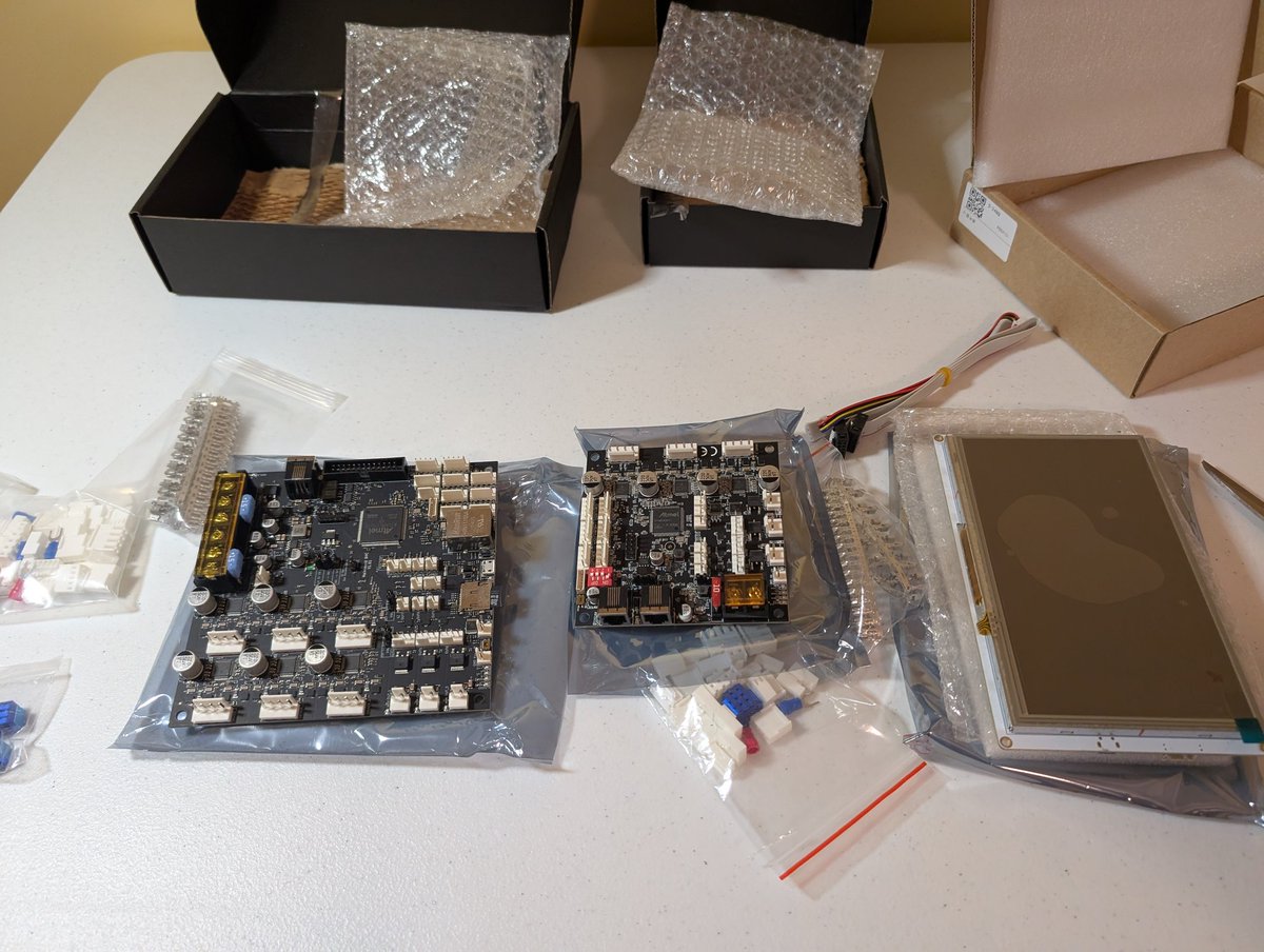 HumbleBeastKerr's tweet image. Hardware pics. Duet3 clone by Fysetc. Thank you #opensource. #ProjectOpal #CnC