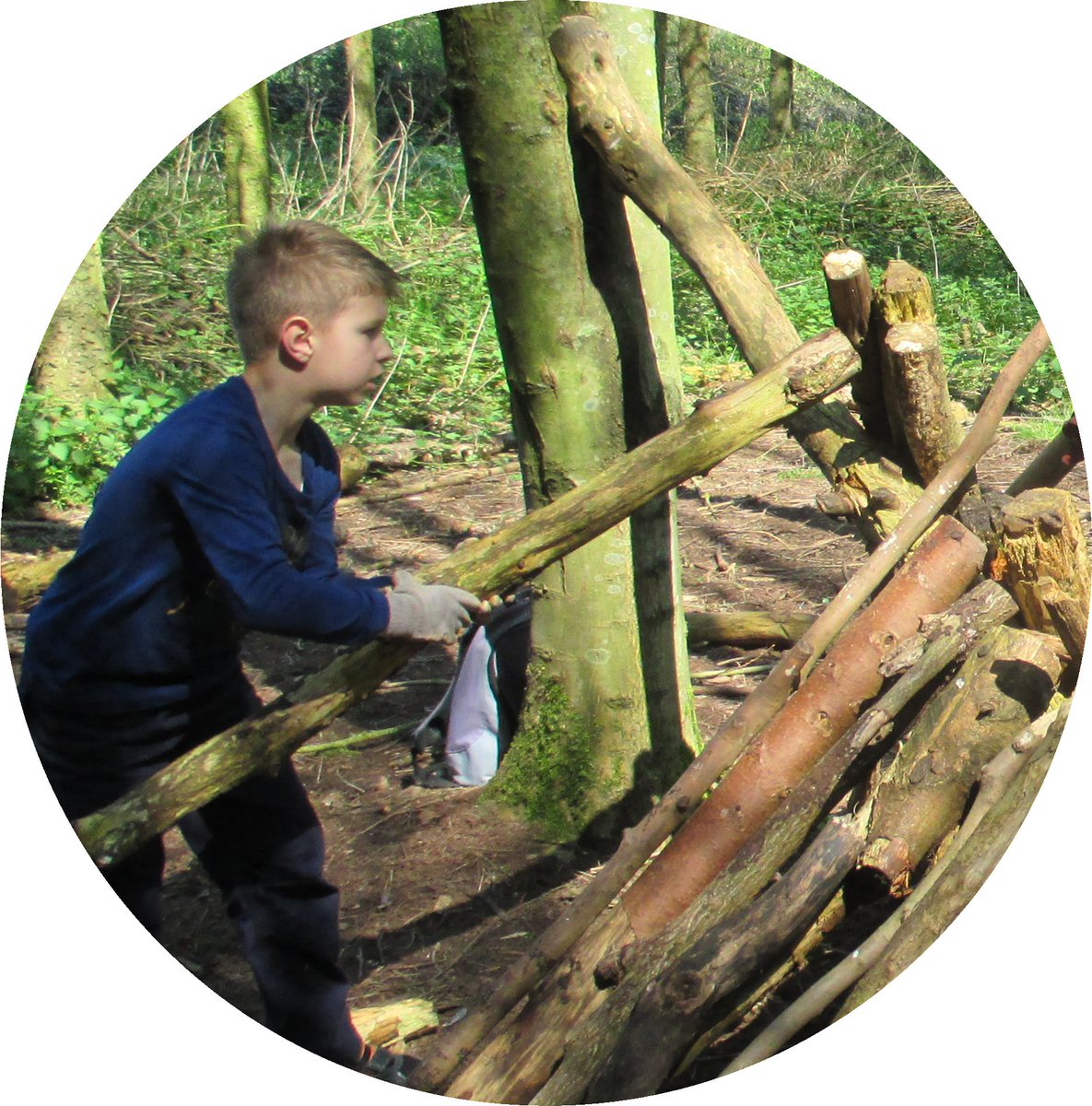 RoslistonEnvEd's tweet image. Schools & Home Educated families-Book your 2025 sessions with the Education team at Rosliston Forestry Centre now. We have some fabulous Winter sessions to choose from or see what we have to offer for Spring/Summer: roslistonforestrycentre.co.uk