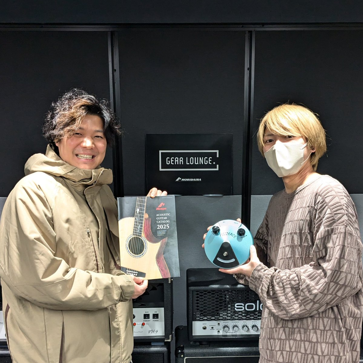 moridaira_mi's tweet image. #GearLounge 高高-takataka-のお二人にお越しいただきました。

高田歩さんにはM309のデモ動画でもお世話になっています。アコギでたくさんのエフェクターを駆使されるお二人、ペダルを色々とお試しいただきました✨

みなさまの来場予約お待ちしてます🙇
gear-lounge.com

#takataka
