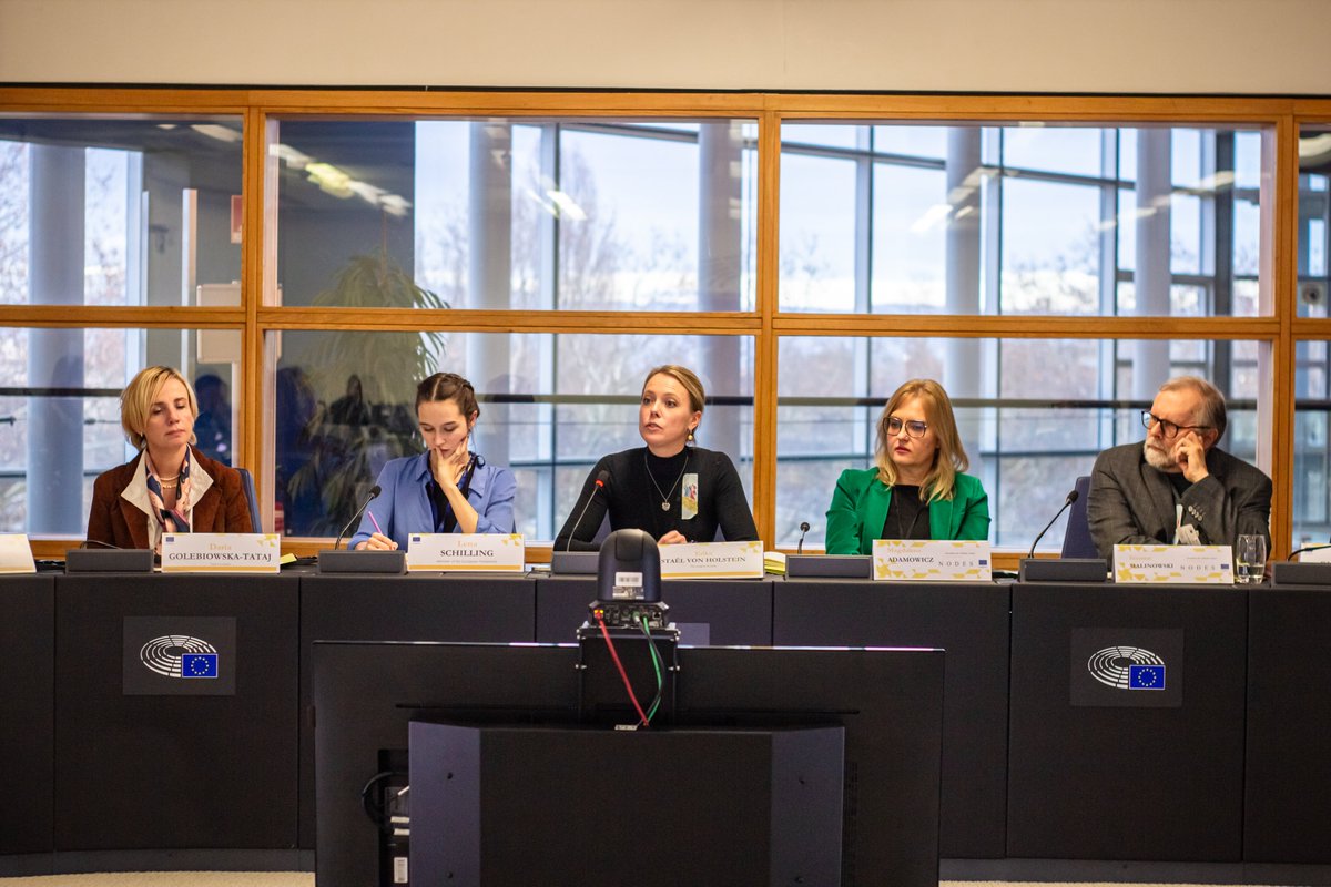 Re-Imagine Europa (@reimagineeuropa) on Twitter photo At the <a href="/PEStrasbourg/">Parlement européen</a>, a high-level roundtable hosted by MEP <a href="/Adamowicz_Magda/">Magdalena Adamowicz</a> brought together experts to explore New Narratives for #ClimateAction🌍
Discussions highlighted findings from <a href="/nodes_eu/">NODES</a> and strategies to bridge polarisation.
Full article: re-imagine.eu/roundtable-new… At the <a href="/PEStrasbourg/">Parlement européen</a>, a high-level roundtable hosted by MEP <a href="/Adamowicz_Magda/">Magdalena Adamowicz</a> brought together experts to explore New Narratives for #ClimateAction🌍
Discussions highlighted findings from <a href="/nodes_eu/">NODES</a> and strategies to bridge polarisation.
Full article: re-imagine.eu/roundtable-new…