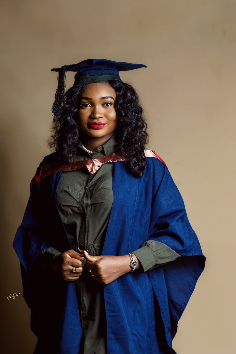 ritah_4real's tweet photo. My name is no longer just a name, it’s now attached to a degree🎓
Glory be to God🎉

#OAUTwitter https://t.co/LZ1M1jv6IS