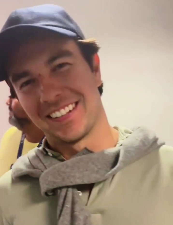 naadiperlec's tweet photo. i love his smile your honor!!! https://t.co/pJJV6l3eIm