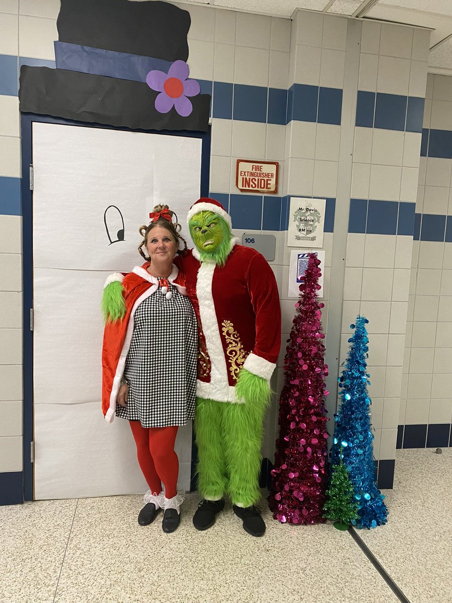 Friday was Christmas Movie Marathon Day. Staff dressed as Christmas movie characters. These two staff members received the message and delivered!!!