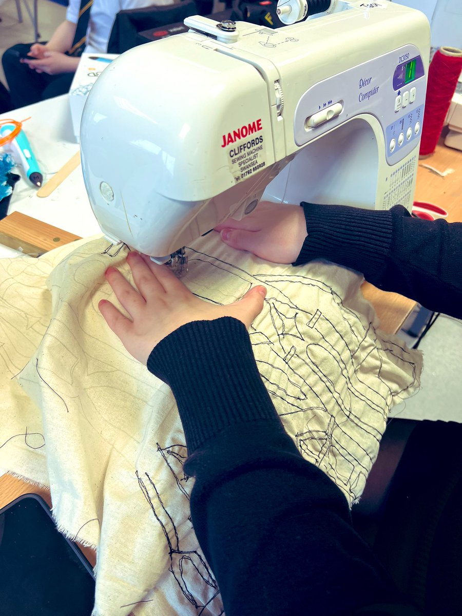 Year 11 working hard finishing their unit 1 Textiles &amp; Art. Some outstanding work being competed 😍😍 feeling very proud of our pupils. <a href="/MaestegSchool/">Maesteg School</a> #Textiles #Art