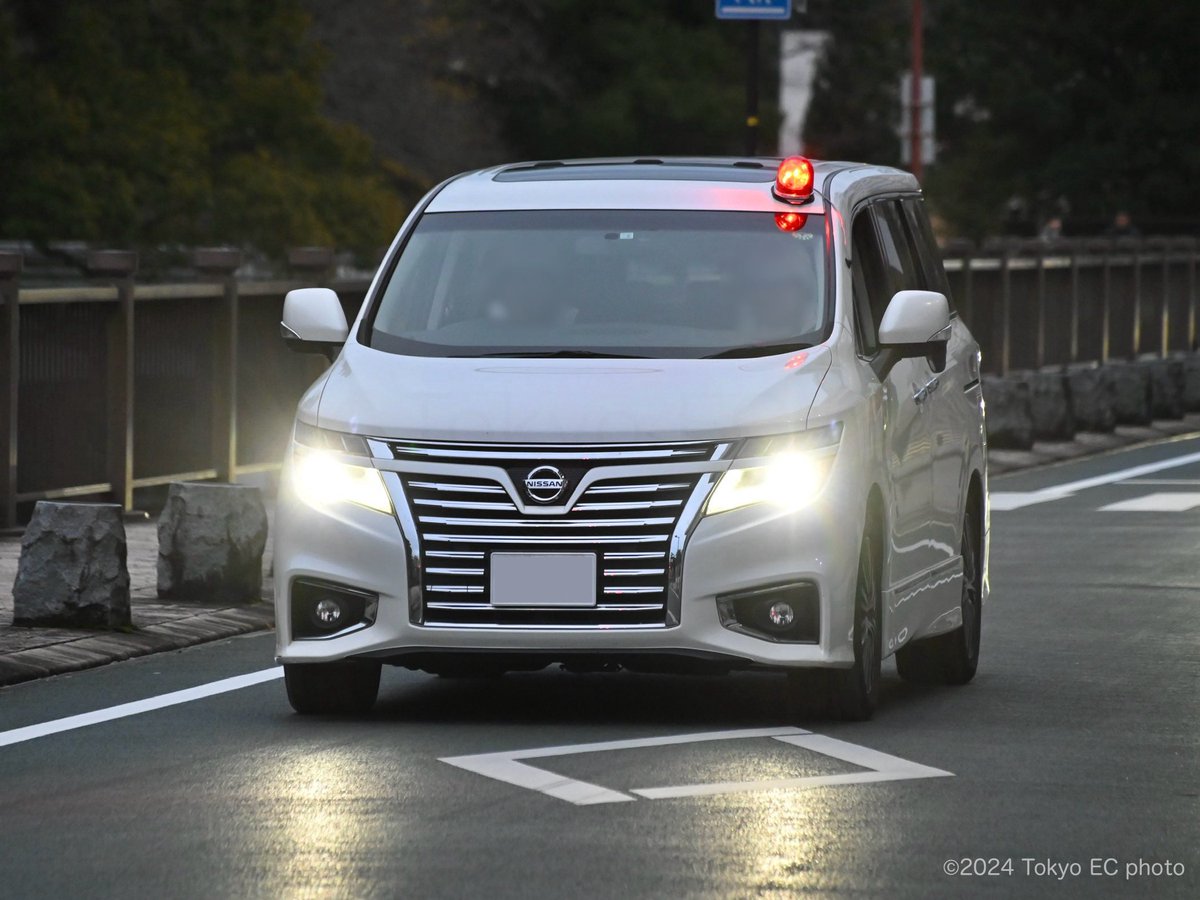 TokyoECPhoto's tweet photo. 静岡県警察
年末の交通安全県民運動出発式

*   *   *   *   *   *   *   *   *   *   *   *   *
県警本部では、
飲酒運転の根絶
歩行者・自転車の安全確保
夜間・薄暮時間帯の反射材着用を呼びかけています。 https://t.co/pvxDJGive9