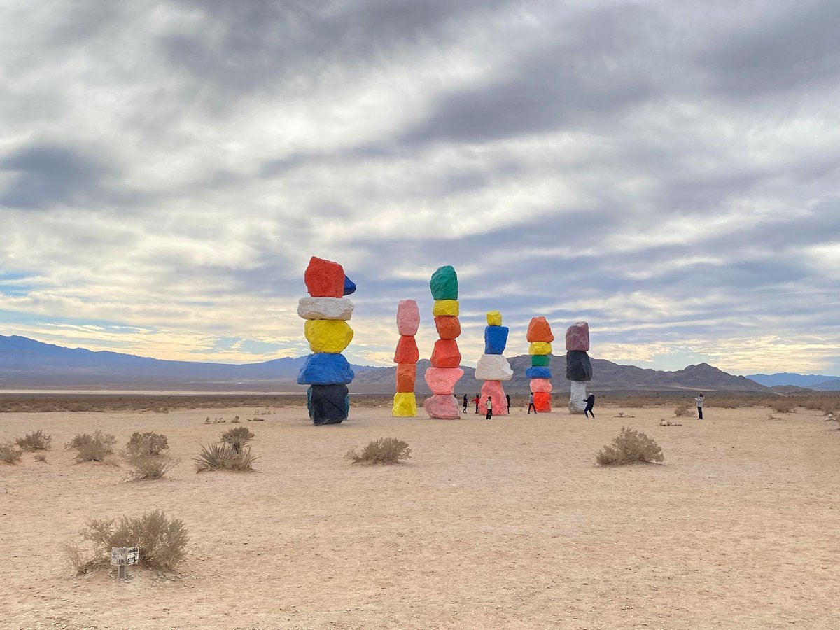 cl_art_studio's tweet photo. Back in Paris after visiting one of the most stunning land art installations I’ve ever seen:

"Seven Magic Mountains" by Ugo Rondinone.

As always, it’s all about STONES:
➤https://t.co/keDrYvQQIZ

Get ready for some magical art on Bitcoin!