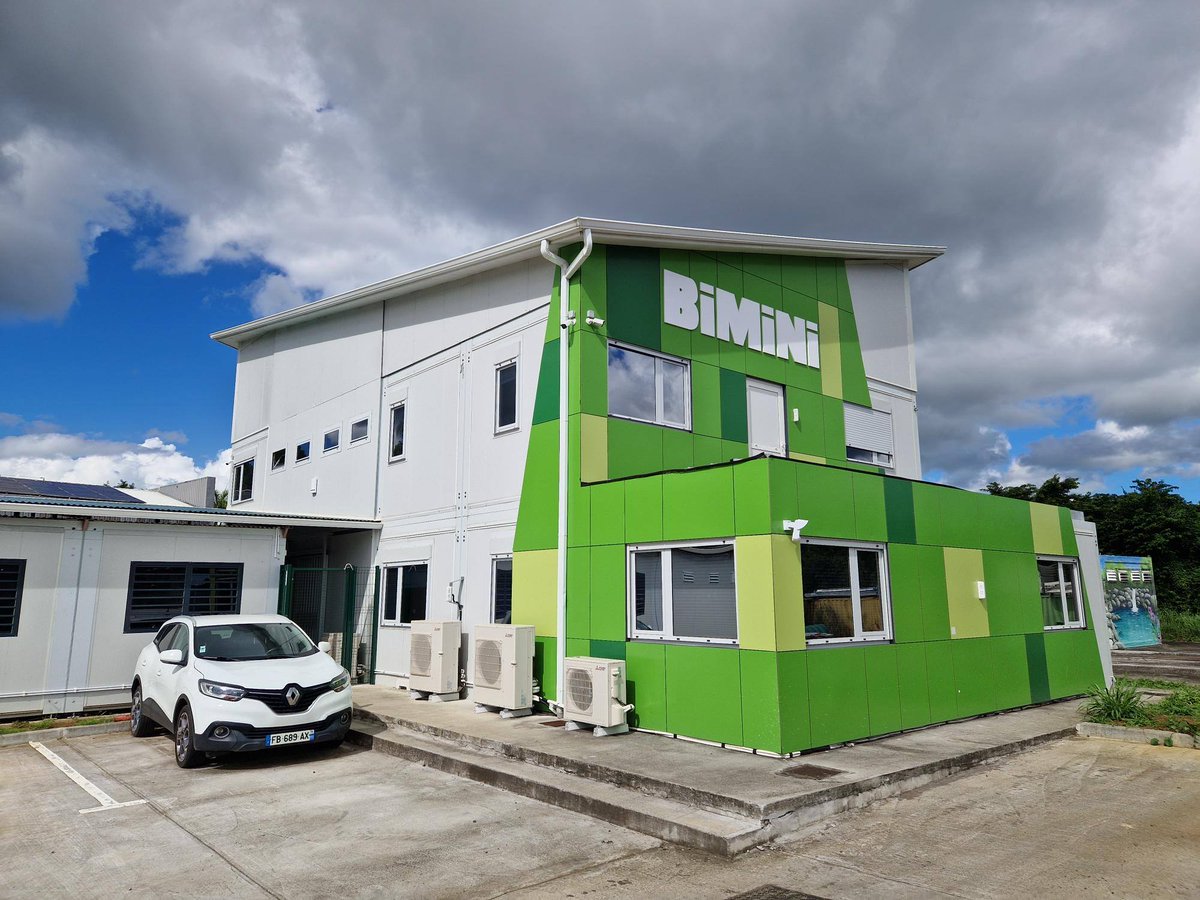 MCS_Logiciel's tweet image. Direction la Martinique pour la formation de notre client Bimini, pionnier du modulaire aux Antilles ! 🌴

Un grand merci à l’équipe de Bimini pour son accueil chaleureux et sa confiance ! 👷‍♂️💪

#MCSFrance #LogicielDeLocation #FormationClient #Modulaire #Bimini
