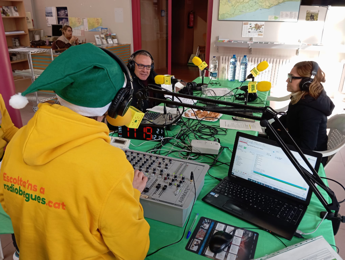 📻 Recupera l'especial de Nadal que vam fer dissabte des de la Fira de Nadal de #Begues 🎄
➡️ ja.cat/EspecialNadalB…