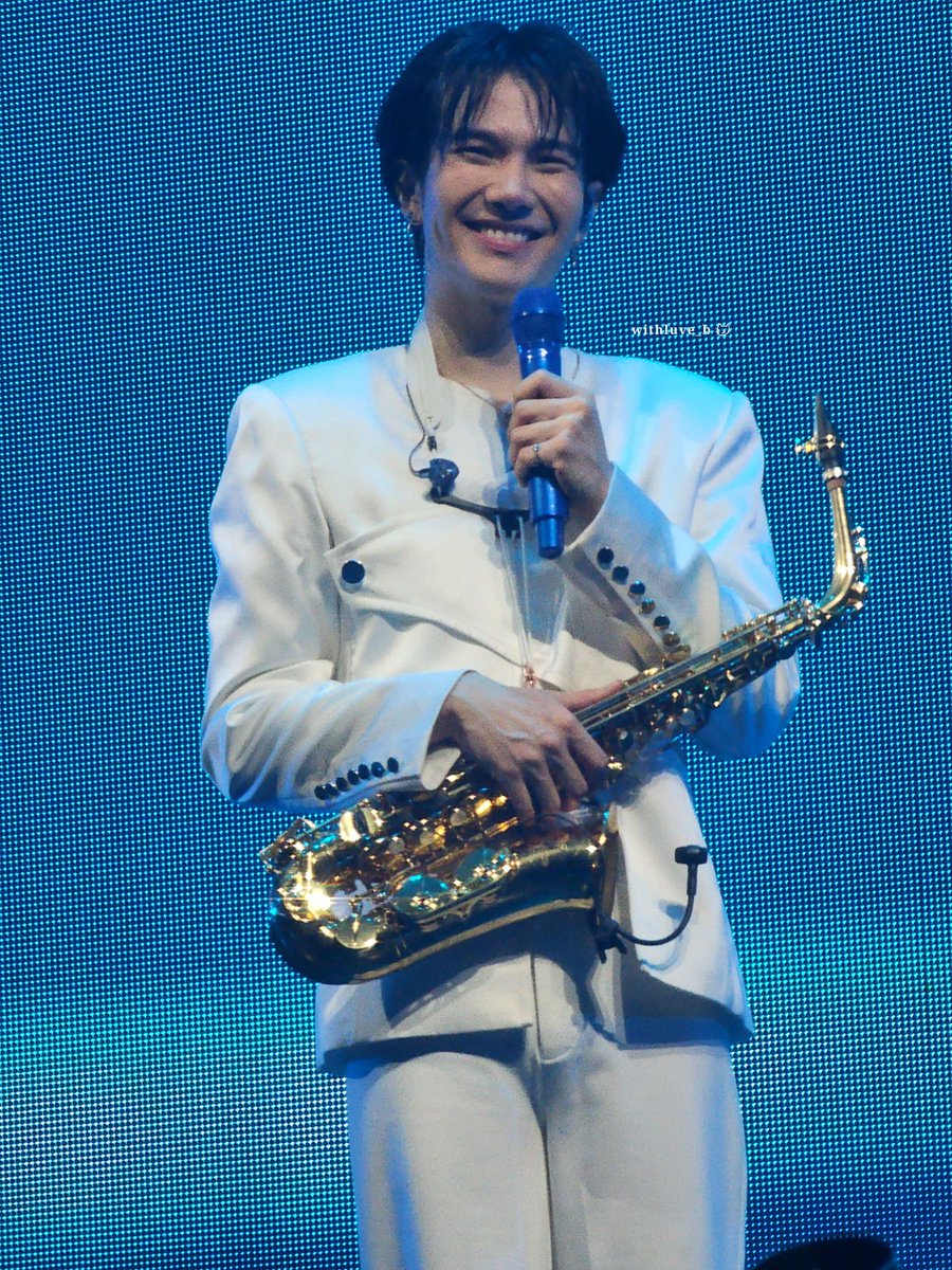 nghann_3b's tweet photo. Trong khoảng thời gian kinh khủng đó, mình chờ đợi mình nói với Biu rằng "khi trở lại hãy thổi saxophone cho em nghe nữa nhé".

Ngày đó, ngày đầu tiên Biu xuất hiện Biu thật sự đã thổi saxophone. Nó không là điều đặc biệt nhất nhưng nó là hạnh phúc với mình https://t.co/mM1jEL5Dkc