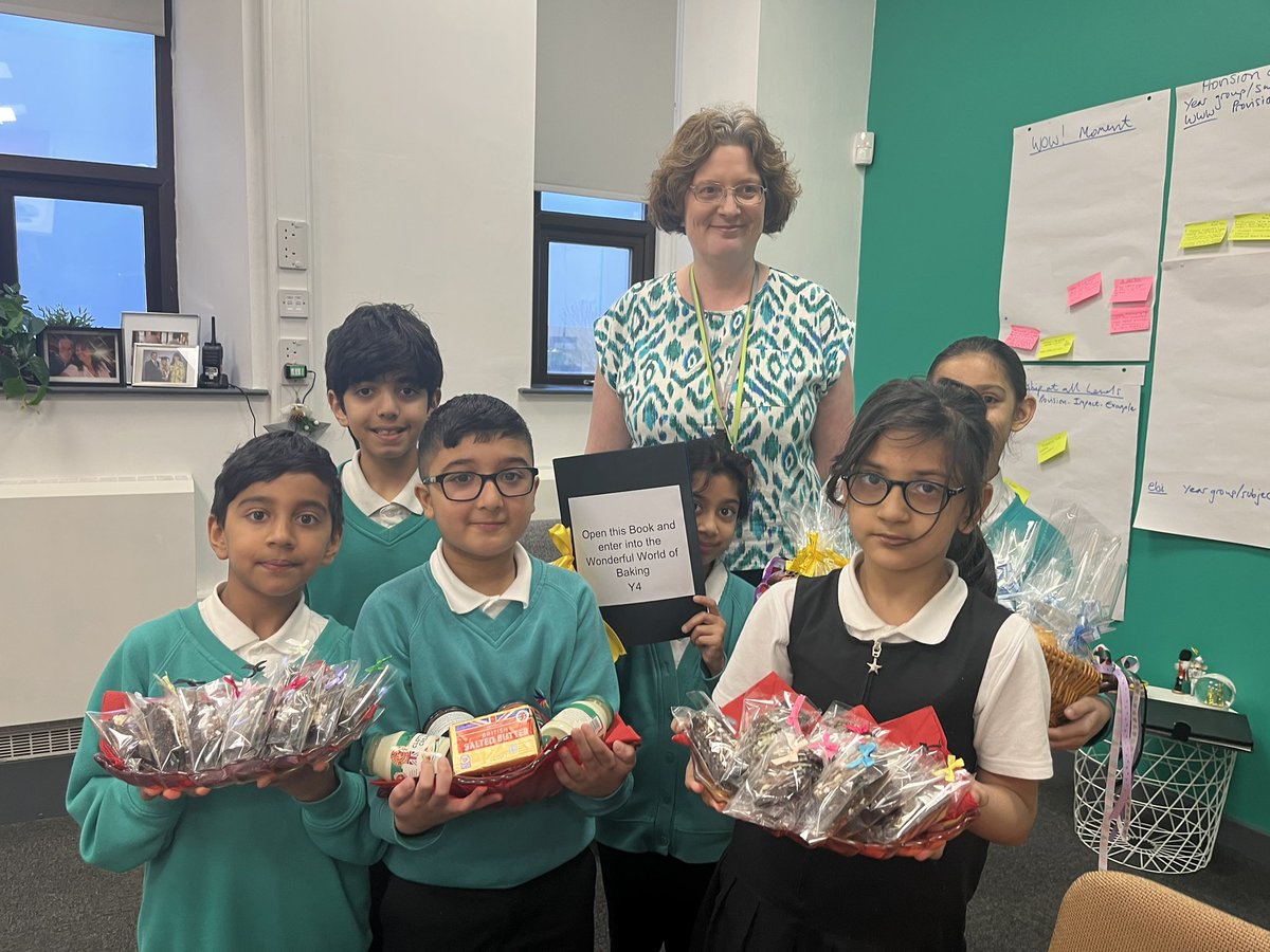 IqraPrimaryA's tweet photo. Y4 surprised everyone at our @ChallengePartnr QAR with this beautiful basket of the scones and brownies they have been making and selling for the Class Community Charity #primarySTEM #primaryfoodtech #personaldevelopment #QAR https://t.co/S2FSoRqtGi