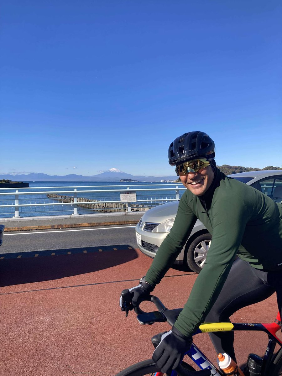 SantilloCicli's tweet photo. 「ロードバイクでライドしたい!」というご要望
#イニエスタさん の引退試合にも着ていた防寒ブルゾン
#fabiocannavaro #ファビオカンナバーロ #santillocicli #サンティッロチクリ #roadbike #ロードバイク #RB01 #rb01e #カルチョ #サッカーイタリア代表 #小野康太郎 https://t.co/Pg48hV9HL5