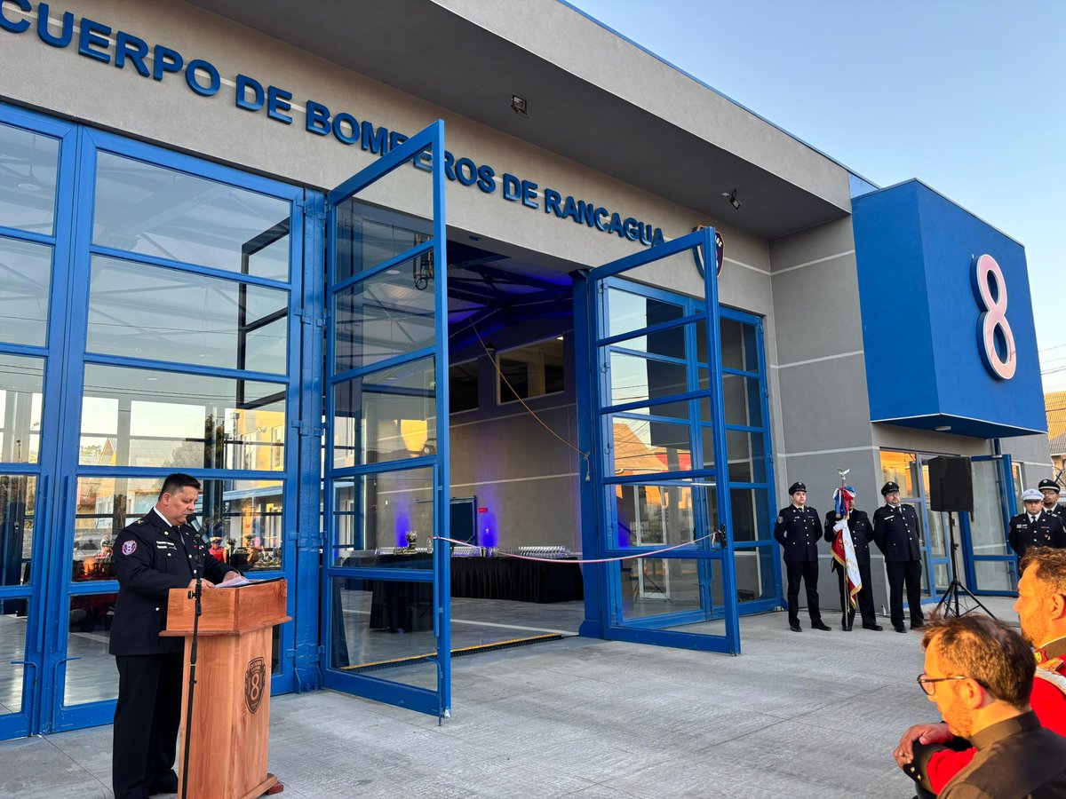 GORE_OHiggins's tweet photo. Bomberos pertenecientes a la Octava Compañía de Rancagua inauguraron su nuevo cuartel ubicado en Villa Conavicoop, en el sector poniente sur de la ciudad. El proyecto financiado por nuestro Gobierno Regional cuenta con modernas instalaciones completamente equipadas. https://t.co/oYhiV8tY0z