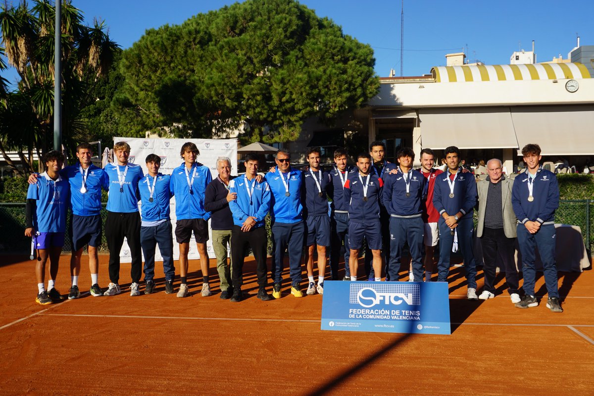 Federación de Tenis de la Comunidad Valenciana (@fedteniscv) on Twitter photo ✨🎾 ¡Doblete del Club de Tenis Valencia! 🏆
El <a href="/CTValencia/">Club deTenisValencia</a> se proclamó campeón en las categorías femenina (3-1 al <a href="/CT_Torrevieja/">ClubTenisTorrevieja</a>) y masculina (4-1 al <a href="/camontemar/">C.A.Montemar</a>) del Campeonato por Equipo Comunidad Valenciana Absoluto 1ª División 💪👏
#tenisvalenciano ✨🎾 ¡Doblete del Club de Tenis Valencia! 🏆
El <a href="/CTValencia/">Club deTenisValencia</a> se proclamó campeón en las categorías femenina (3-1 al <a href="/CT_Torrevieja/">ClubTenisTorrevieja</a>) y masculina (4-1 al <a href="/camontemar/">C.A.Montemar</a>) del Campeonato por Equipo Comunidad Valenciana Absoluto 1ª División 💪👏
#tenisvalenciano