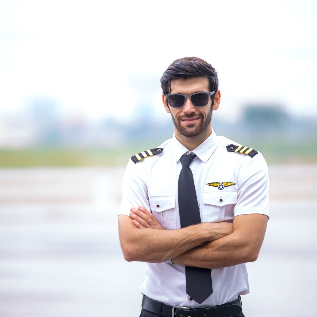 Become a pilot with Andorra Aviation Academy! ✈️ If you dream of flying, this is your chance. We offer high-quality training, expert instructors, and cutting-edge technology, all in the unique setting of the Pyrenees. 🏔️🚀 More info at andorra-aviation.com