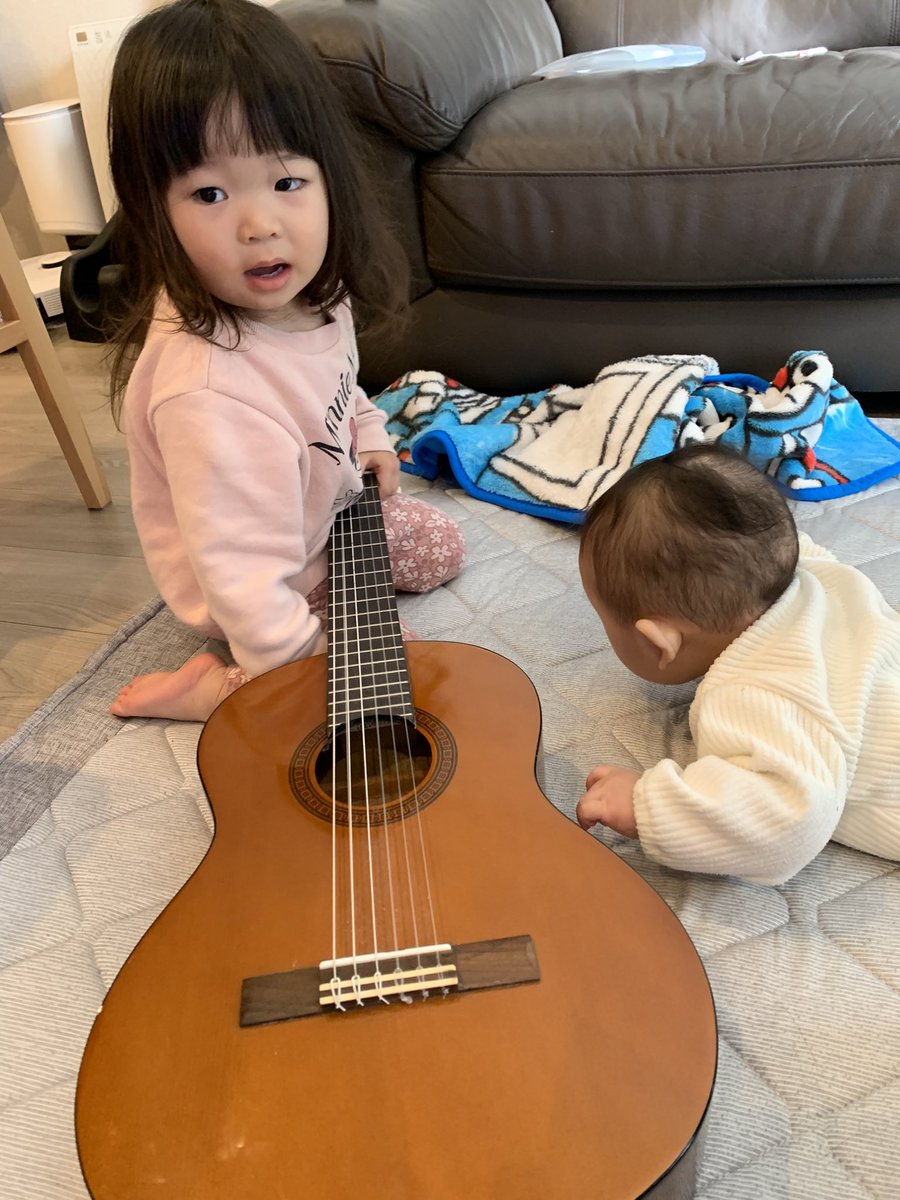 Tenrin0525's tweet photo. 家中毎日大パニック丸笑
明日からヘヴィメタルモードに切り替えて週末の天燐ライブに備えていきます!
静岡UMBERでのMOHIKANさんのイベントにカッコいいバンドが集結!!
#ARESZ
#existtrace
#天燐
#IdiotsBarkaLot
#Sampleinthemission
#invertedtriangle https://t.co/aytB9k0GxK