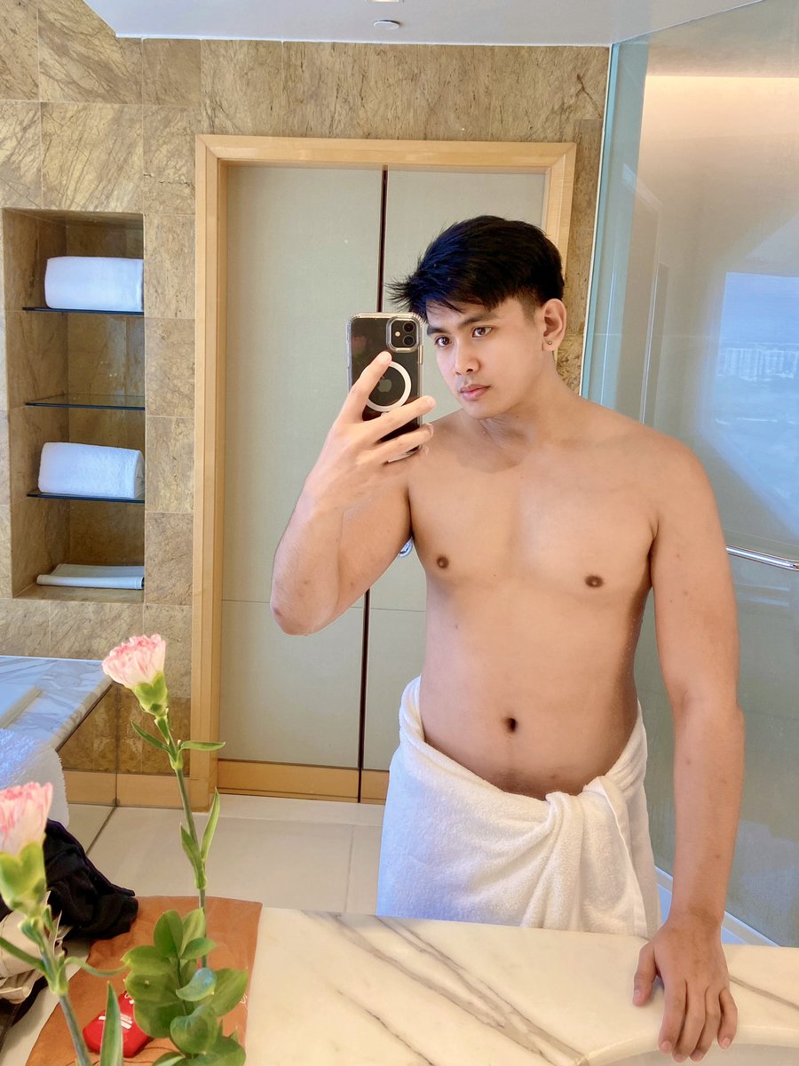 engineerRJ23's tweet photo. 📍 Ritz-Carlton Millenia, Singapore https://t.co/tueFqeE2Aj