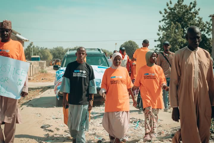 Cedar4Disabilty's tweet photo. #ThrowbackActivity
Cedar Foundation for Disability in partnership with @StreetChildng & @S_KFoundation organized a mass awareness rally in Umarari Community, MMC, Borno, to educate and engage community members on the urgent need to end gender-based violence. https://t.co/Tee8LmbRFC