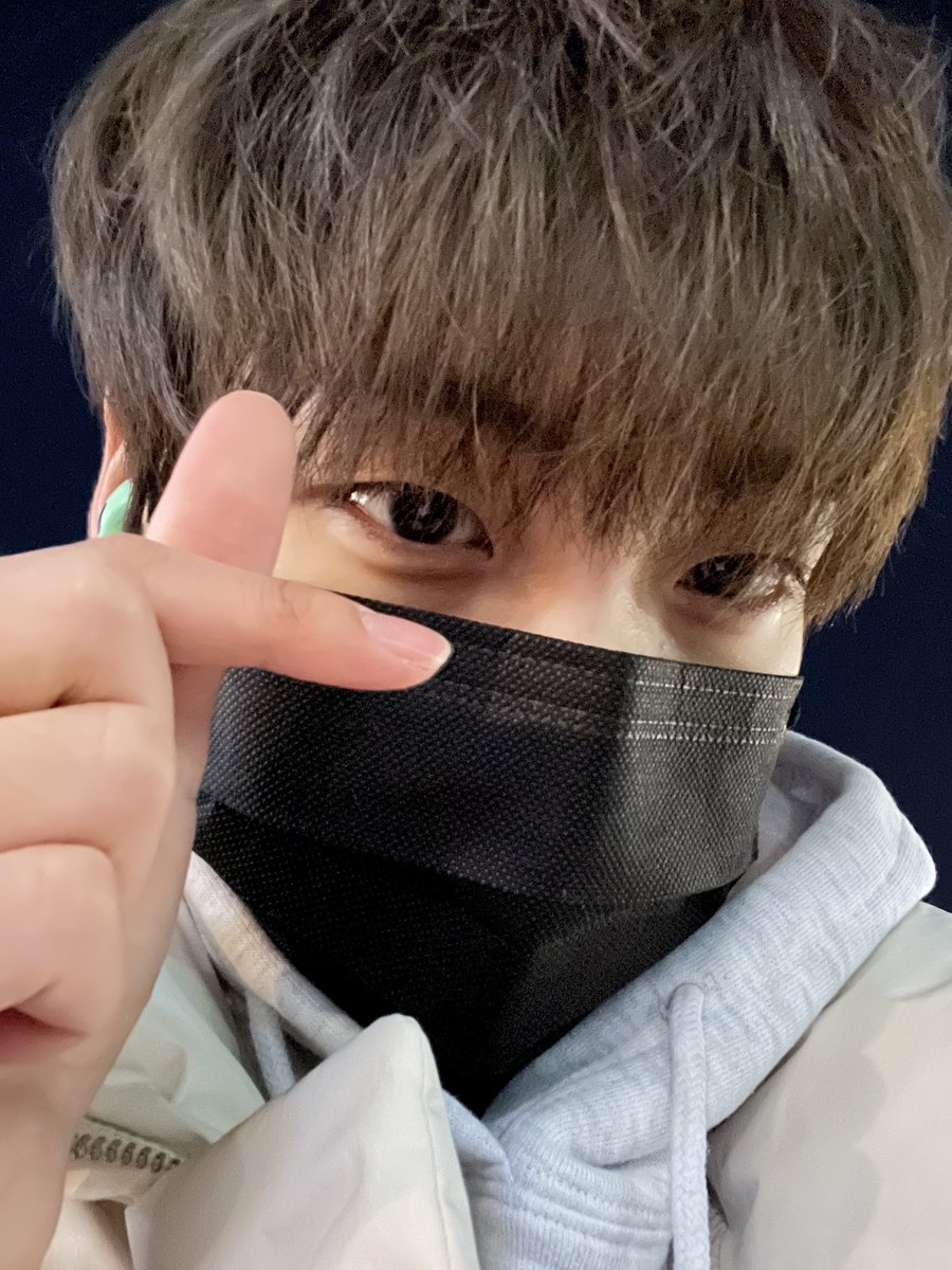songkumaa's tweet photo. 애깅이 한바가지애교살까지 변함이없네 https://t.co/Y8LJHNGClF