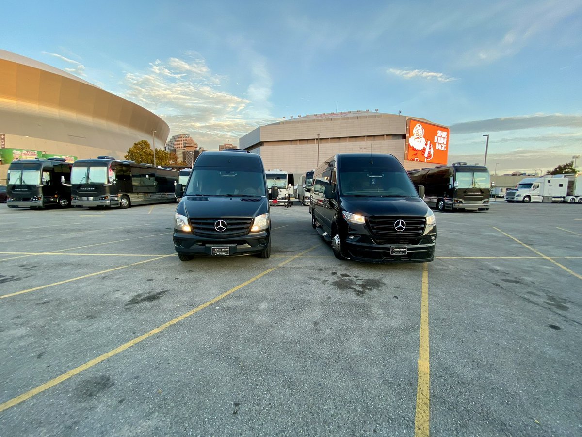 PrideCharters's tweet image. Tour Life!!!  Last Lap Tour #rodwave #moneybaggyo “Enjoy the ride, let us drive” #sprinter #motion
