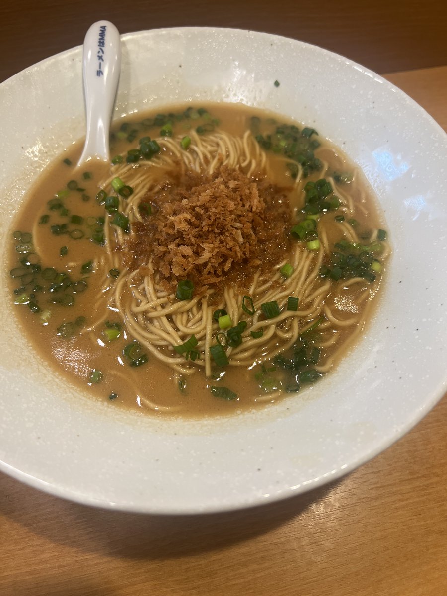 NextAlive's tweet photo. 12月19日プレオープンの初代RIZINフェザー級王者の斎藤裕選手のラーメン屋「麺ZINさいとう」で、一足先にラーメンいただきました🍜
看板メニューの「和牛白湯タンメン」、想像を超えてめちゃくちゃ美味しかった！
個人的には開発中の「和牛ませそば」も中毒性があってはまったので、オープン後にまた食べに行きたいです☺️

ラーメン激戦区の秋葉原に旋風を巻き起こすと思います！！
クラウドファンディングも開催中なので、皆さん是非！

https://t.co/xs25EVQxw8
https://t.co/2mirhyeI4K
https://t.co/kPQRnhhQdl

#斎藤裕
#麺ZINさいとう
#秋葉原 
#ラーメン 
#2段階