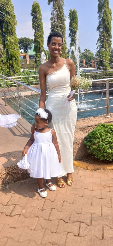 So beautiful girl smailing like good 🥰🙏🤭😘