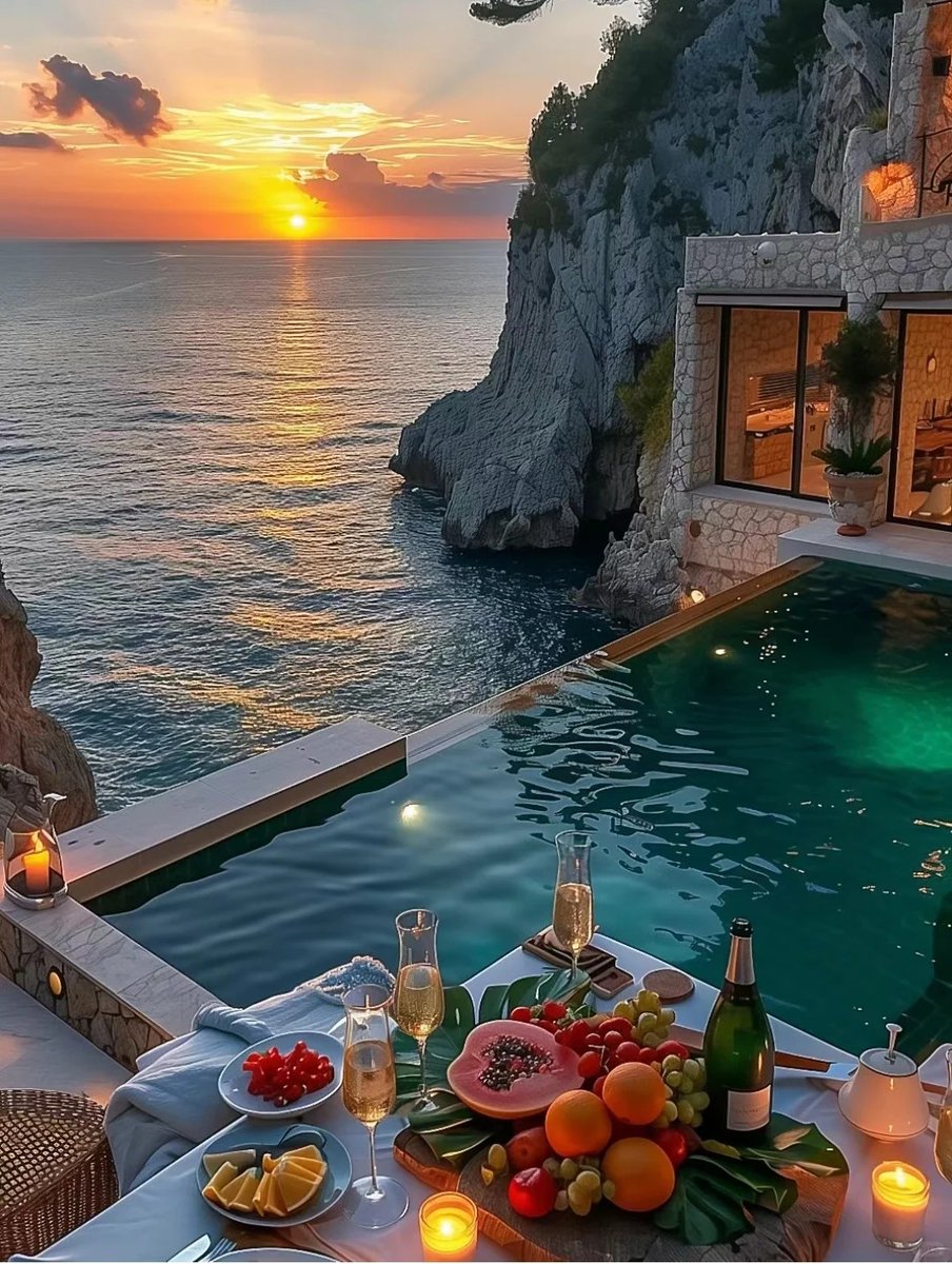 first8673's tweet image. The story is always in the picture