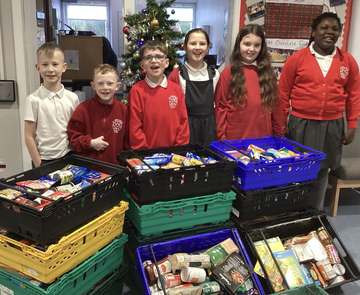 Our Mini-Vinnie committee gathered together all the food donations from our Christmas Show and passed them over to the Renfrewshire Foodbank. Thank you to everyone for their kind donations.